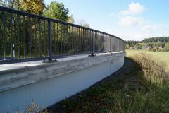 Stützwand bei Trostadt